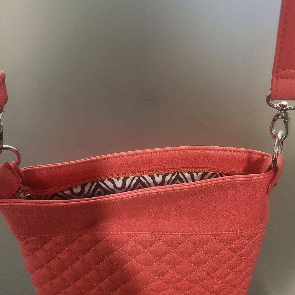 Steve Madden Coral Quilted Shoulder Crossbody Bag - Picture 8 of 15